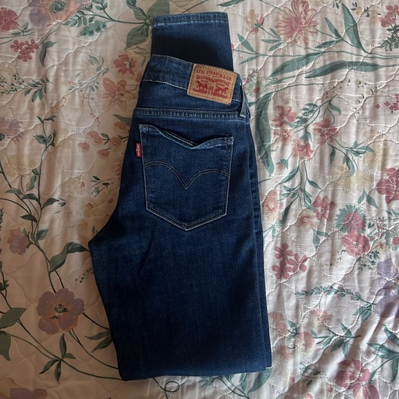 I have multiple clothing items I'm willing to negotiate pricing. - Picture 3 of 16